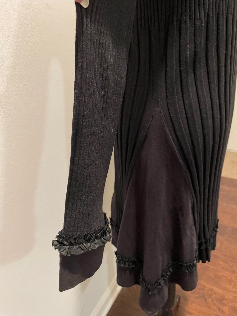Per una Black Ribbed Knit DusterVest Size12 Whimsigoth Goth Ruffled Asymmetrical - Picture 10 of 13
